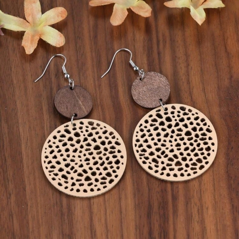 ●pick 3 items for 25$●Vintage woodBrown hollow out round drop earring